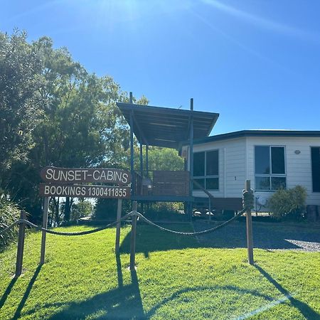 Sunset Cabins 1770 เซเวนทีนเซเวนตี ภายนอก รูปภาพ